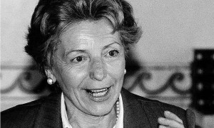 ZU APA 078 II Archivbild vom 22.06.1986 der ehemaligen zweiten Nationalratsprsidentin und Delegierten zum Europarat , Marga Hubinek , die Sonntag 20-05 ihren 75. Geburtstag feiert. ( !! NUR IN S/W !! ) APA-Foto: Klaus Titzer